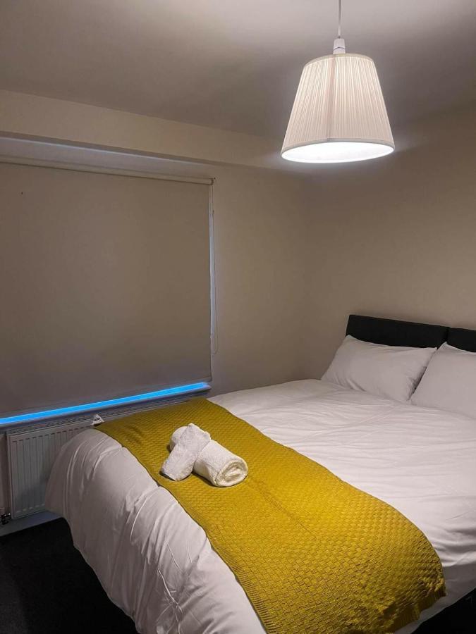 Apartamento Shelly'S Place Glasgow Exterior foto